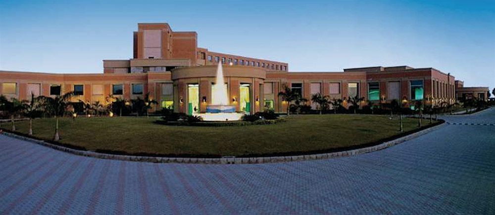 Nirvana Luxury Hotel L Ludhiana Exterior foto