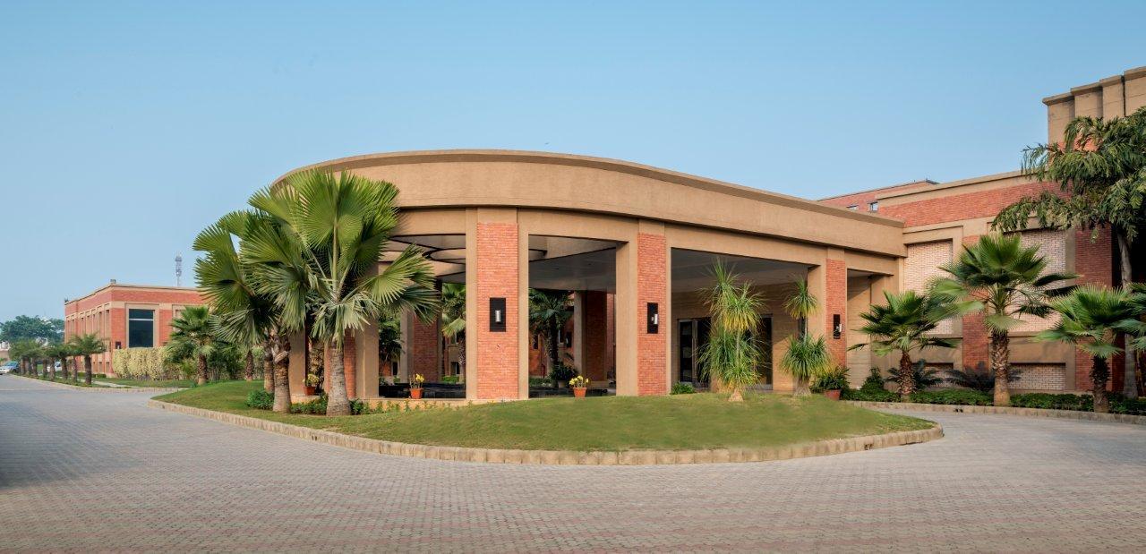 Nirvana Luxury Hotel L Ludhiana Exterior foto
